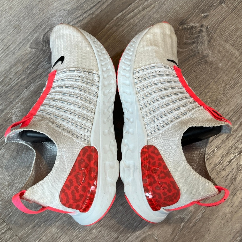 Nike React Phantom Run Flyknit 2 Womens 8.5 Sail Pink Blast DM8064-001